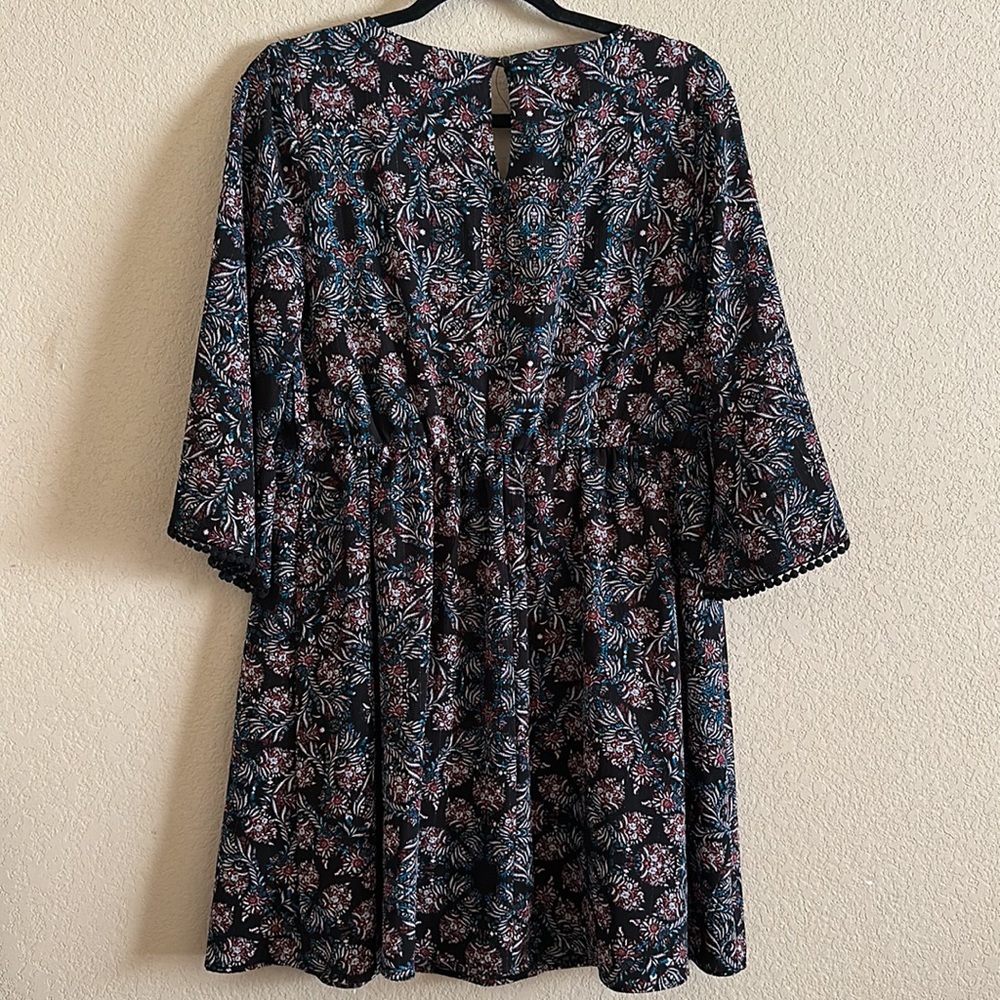 Dress - Picture 6 of 6